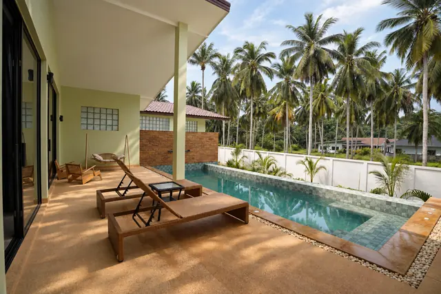 Villa 3 – Tropical villa by the pool